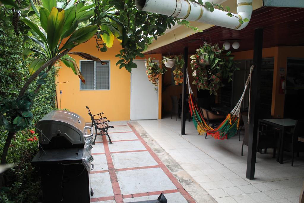 Hostal Cocos Inn Panama  Extérieur photo