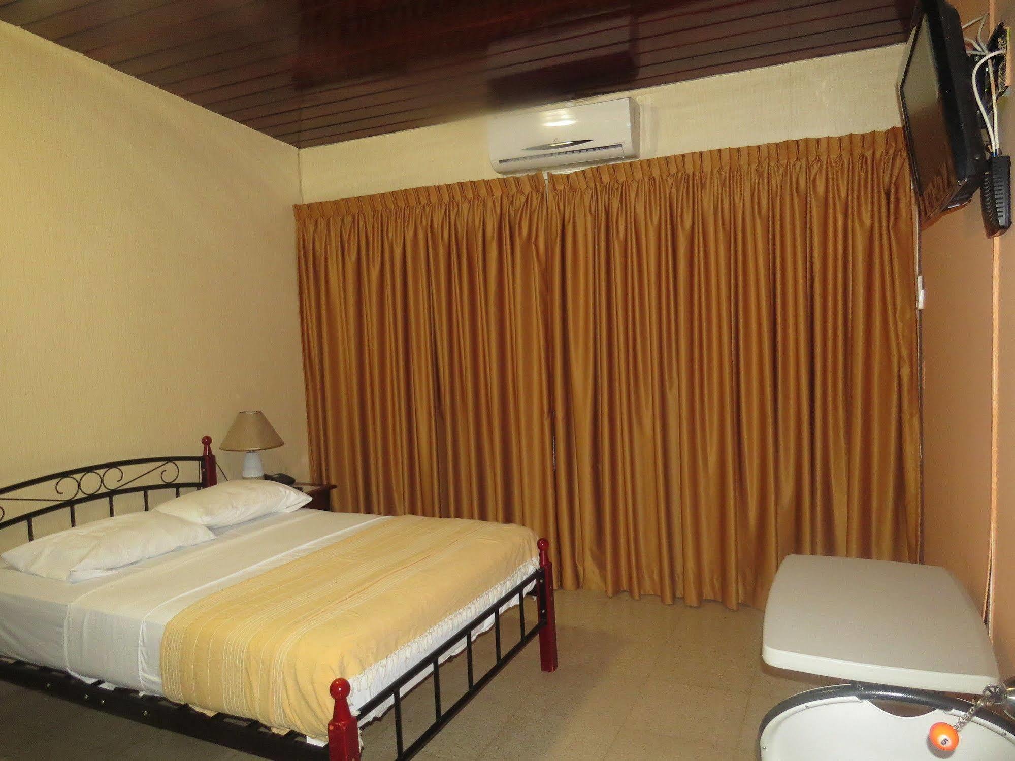 Hostal Cocos Inn Panama  Extérieur photo