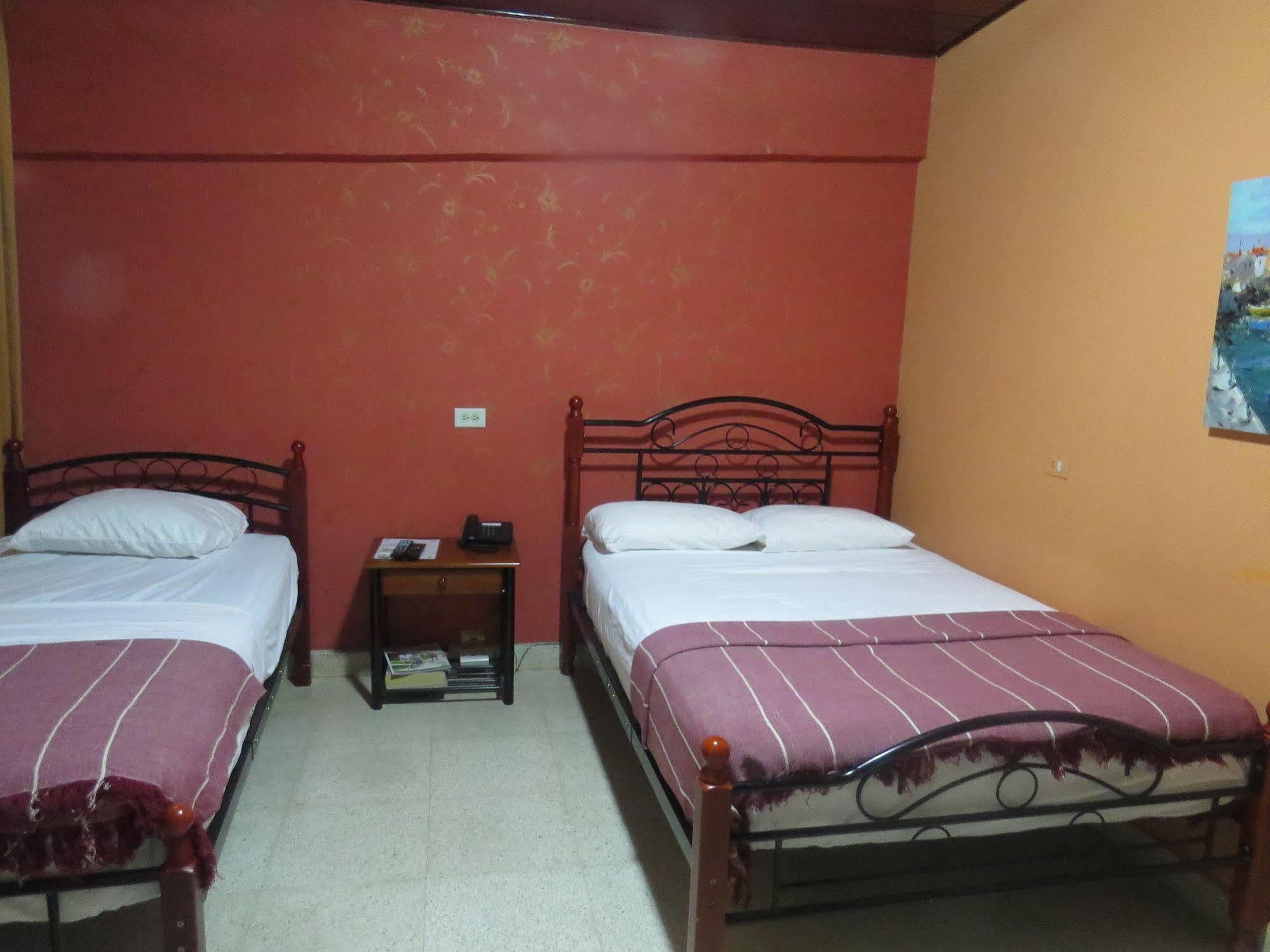 Hostal Cocos Inn Panama  Extérieur photo