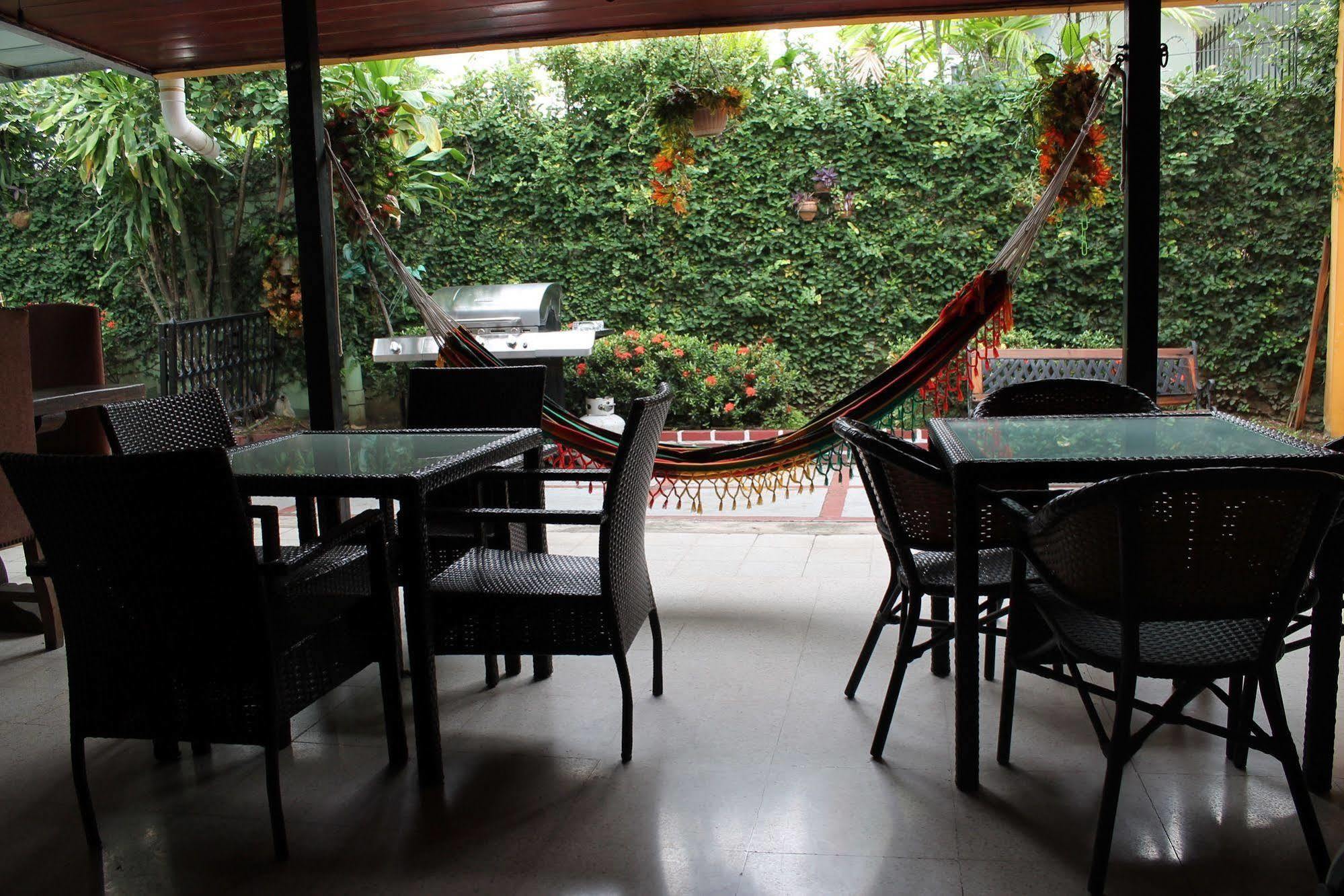 Hostal Cocos Inn Panama  Extérieur photo